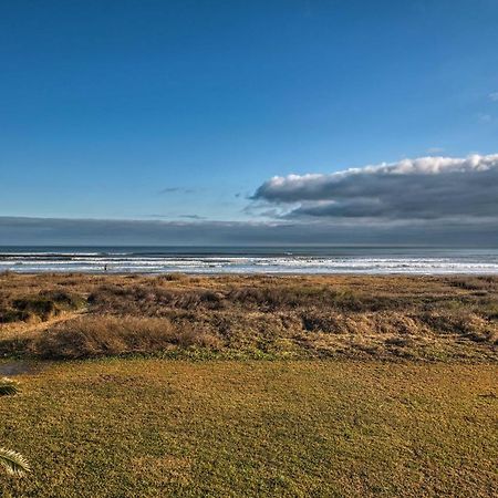 Galveston Beach House With Private Deck And Gulf Views ภายนอก รูปภาพ
